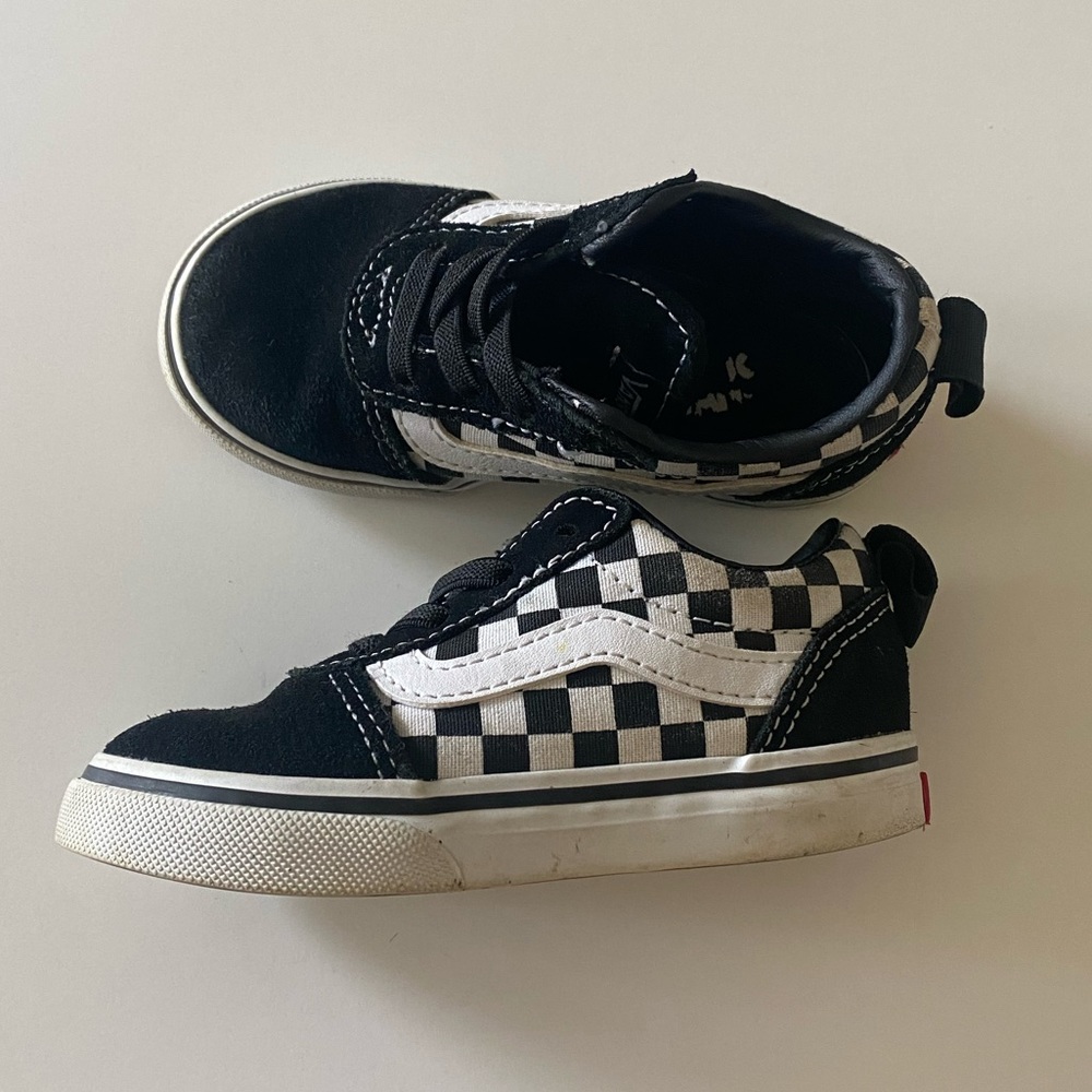 Toddler 7 Vans Ward Slip-on Shoes
